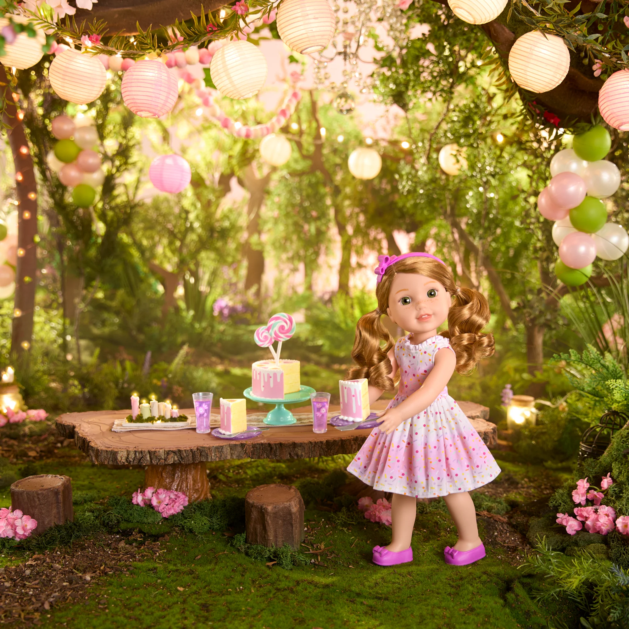 Willa's™ Party-Ready Set (WellieWishers™) 8 Willa's™ Party-Ready Set (WellieWishers™)
